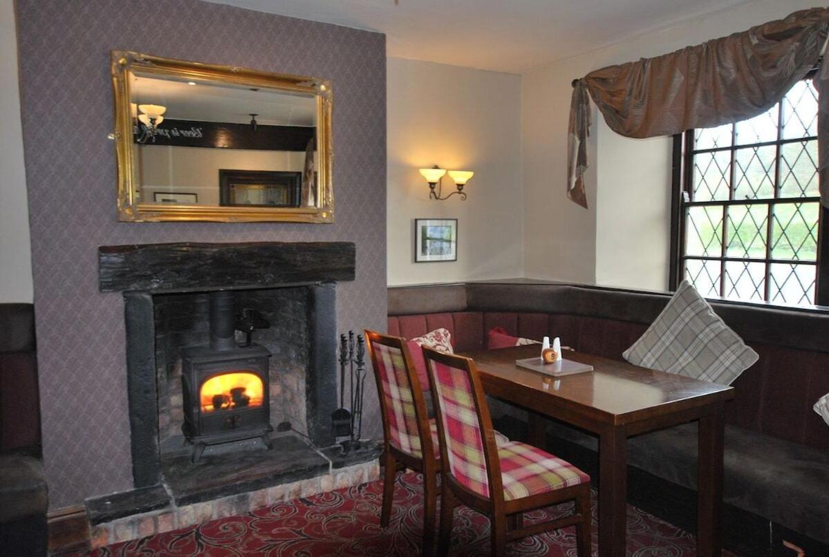 The Punchbowl Hotel Kendal Exterior photo